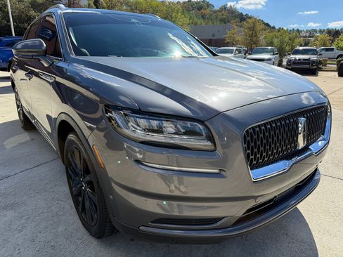 Used 2021 Lincoln Nautilus Reserve w/ Equipment Group 201A image 8