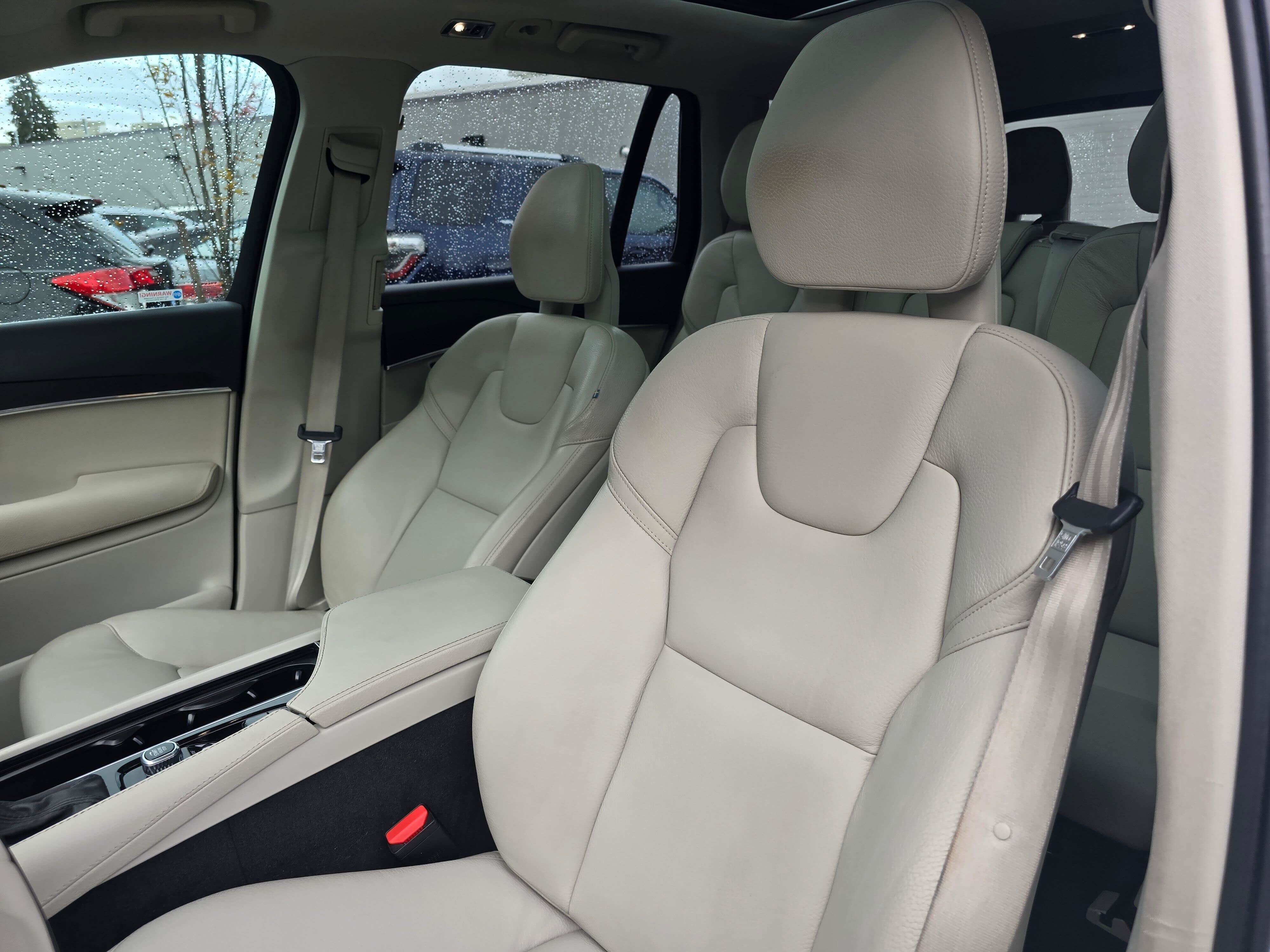 Used 2020 Volvo XC90 T6 Momentum w/ Protection Package Premier AWD/4WD image 23
