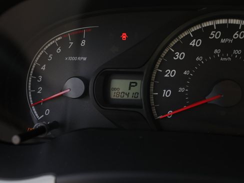 Used 2011 Toyota Sienna LE image 22