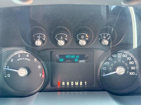Used 2016 Ford F250 XLT w/ XLT Interior Package AWD/4WD image 17