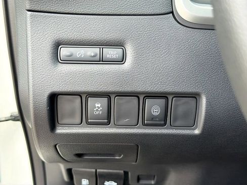 Used 2023 Nissan Murano SV FWD image 31