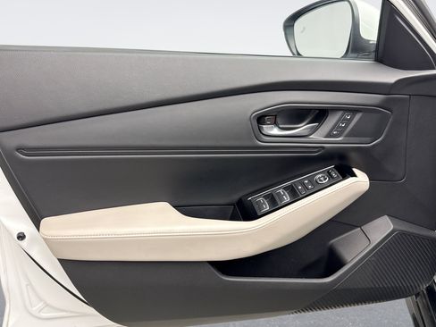 Used 2023 Honda Accord Touring image 9