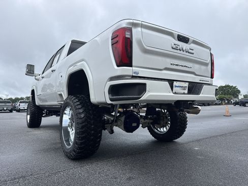 Used 2024 GMC Sierra 2500 Denali w/ Denali Reserve Package AWD/4WD image 10