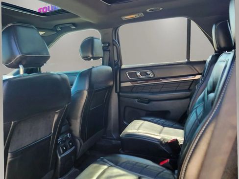 Used 2017 Ford Explorer Platinum image 17
