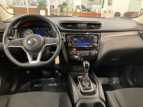 Used 2019 Nissan Rogue Sport S image 8