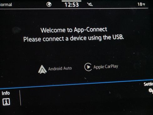 Certified 2024 Volkswagen Tiguan SEL R-Line image 31