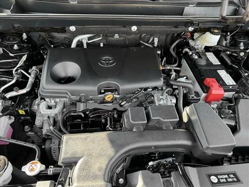 Used 2024 Toyota RAV4 LE AWD/4WD image 20