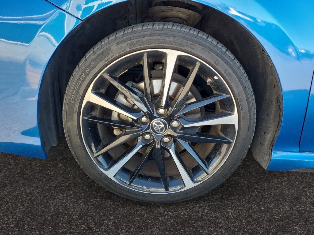 Used 2019 Toyota Camry XSE FWD image 11
