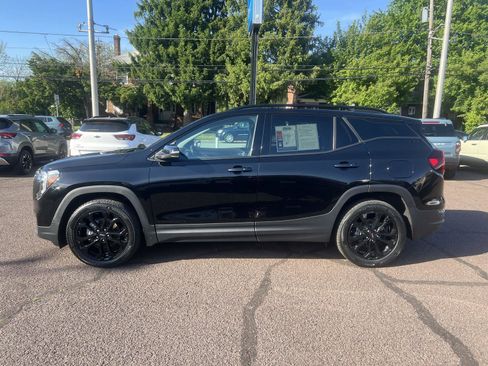 Used 2022 GMC Terrain SLT w/ Elevation Edition AWD/4WD image 4