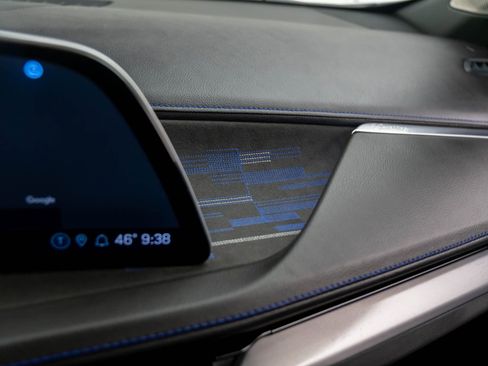 Certified 2024 Cadillac XT4 Sport image 33