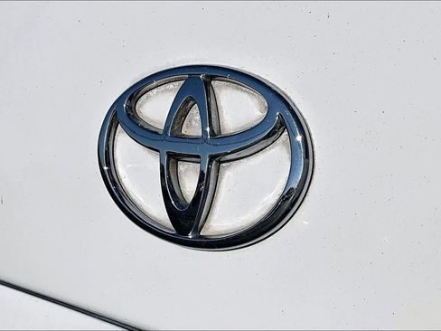 Used 2003 Toyota Sienna XLE image 29