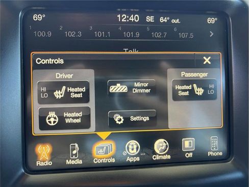 Used 2016 Jeep Cherokee Limited image 12