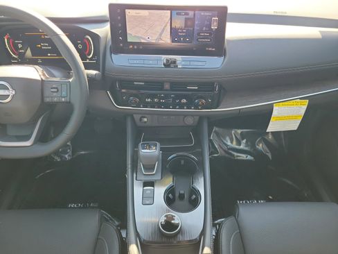 New 2026 Nissan Rogue Platinum image 12