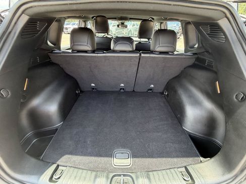 Certified 2025 Jeep Compass Limited AWD/4WD image 18