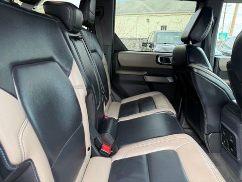 Used 2022 Ford Bronco Wildtrak image 27