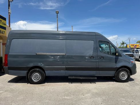 Used 2019 Mercedes-Benz Sprinter 170 image 7