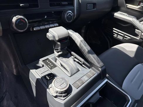 Used 2025 Toyota Tacoma TRD Off-Road AWD/4WD image 21