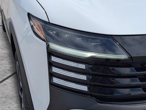 New 2026 Nissan Kicks SV image 9