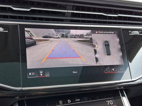 Used 2025 Audi Q8 Premium Plus w/ Premium Plus Package image 19