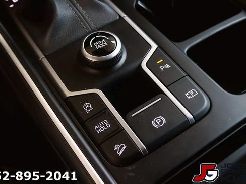 Certified 2024 Kia Sorento S w/ Panoramic Sunroof Package FWD image 21