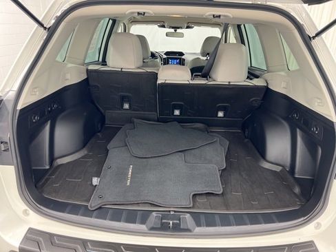 Used 2023 Subaru Forester Premium image 8