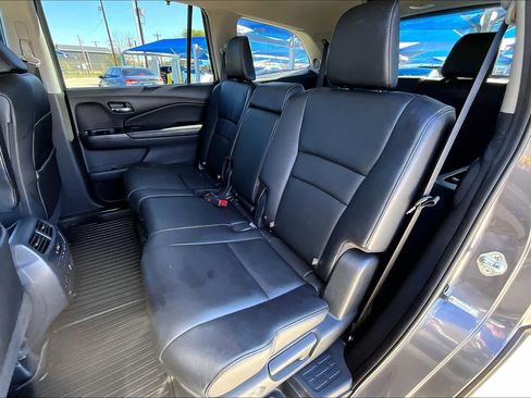 Used 2016 Honda Pilot Touring image 20