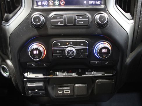 Used 2019 Chevrolet Silverado 1500 LT w/ Texas Edition image 21