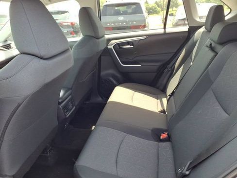 Used 2025 Toyota RAV4 XLE AWD/4WD image 24