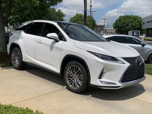 Used 2020 Lexus RX 450h AWD w/ Luxury Package image 2