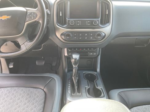 Used 2022 Chevrolet Colorado Z71 image 12