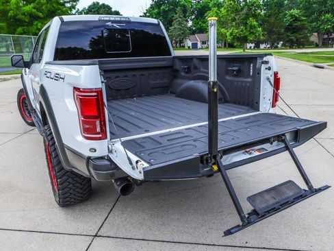 Used 2019 Ford F150 Raptor w/ Equipment Group 802A Luxury AWD/4WD image 25