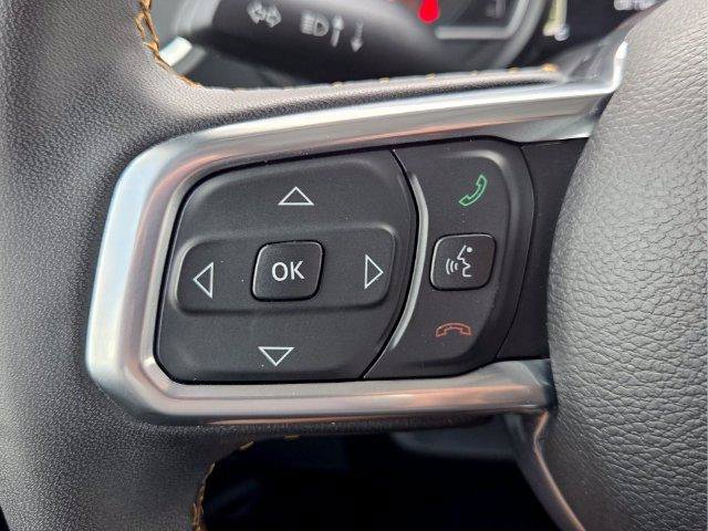 Used 2024 Jeep Wrangler Unlimited Sahara w/ Technology Group AWD/4WD image 31