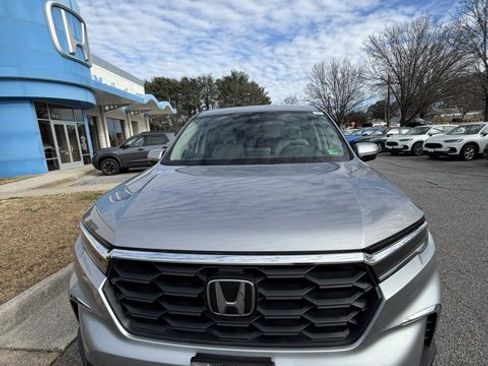 New 2025 Honda Pilot EX-L image 3