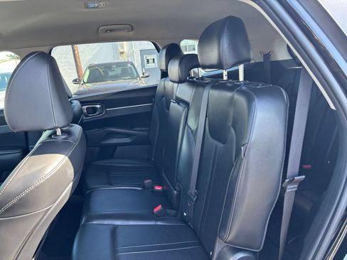 Used 2024 Kia Sorento S AWD/4WD image 27