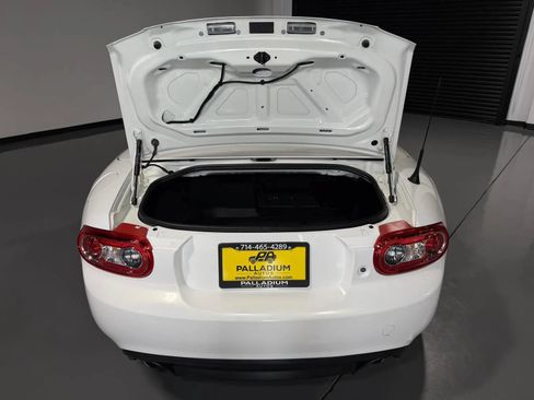Used 2015 MAZDA MX-5 Miata Club RWD image 12