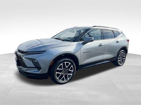 Certified 2024 Chevrolet Blazer RS w/ Enhanced Convenience Package AWD/4WD image 2