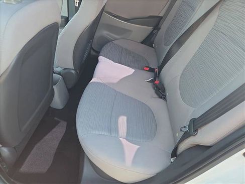 Used 2016 Hyundai Accent SE FWD image 16