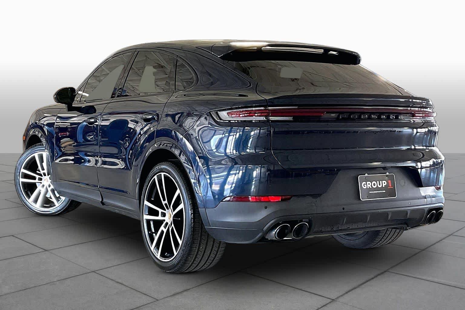 Used 2024 Porsche Cayenne Coupe w/ Premium Package Plus AWD/4WD image 11