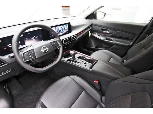 New 2026 Nissan Sentra SR w/ SR Premium Package FWD image 12