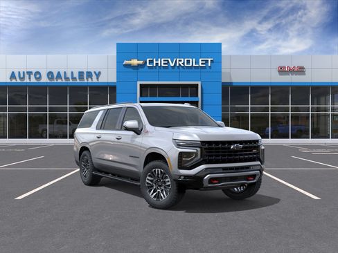 New 2026 Chevrolet Suburban Z71 w/ Comfort Package AWD/4WD image 1