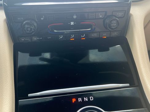 Used 2025 Jeep Grand Cherokee L Limited image 30