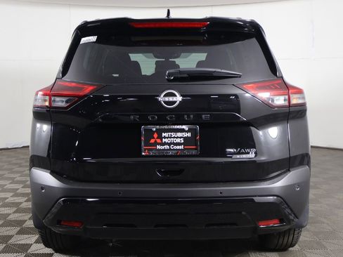 Used 2023 Nissan Rogue SV w/ SV Premium B Package image 12