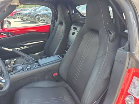 Certified 2022 MAZDA MX-5 Miata Club RWD image 15