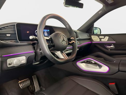 Used 2025 Mercedes-Benz GLS 580 4MATIC image 42