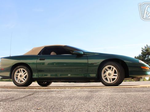 Used 1995 Chevrolet Camaro Z28 image 18