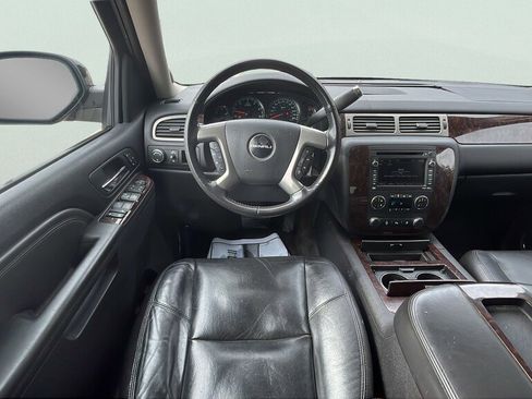 Used 2010 GMC Yukon Denali image 11