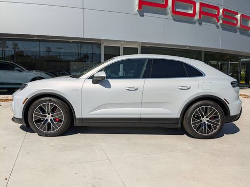 New 2025 Porsche Macan 4S Electric image 2