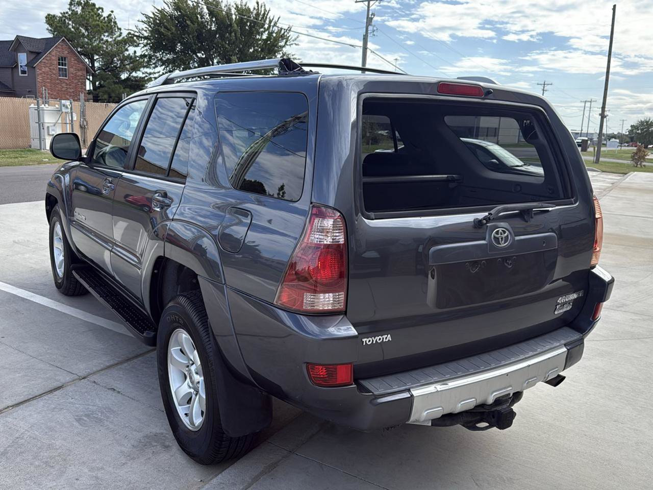 Used 2005 Toyota 4Runner SR5 AWD/4WD image 14
