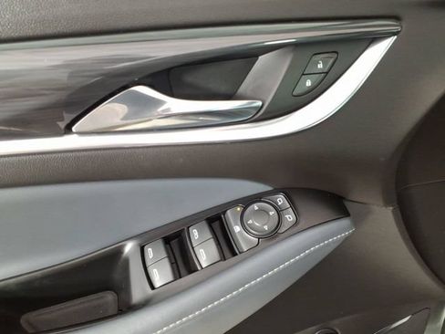 Used 2023 Buick Enclave Essence AWD/4WD image 14