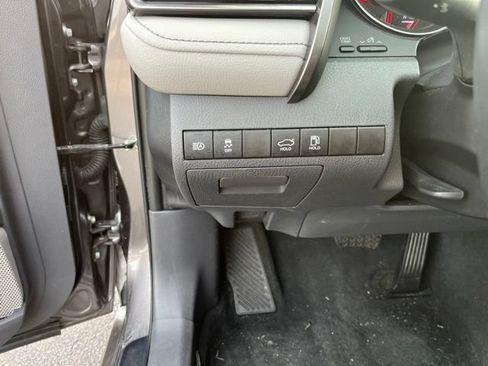 Used 2022 Toyota Camry XSE FWD image 30